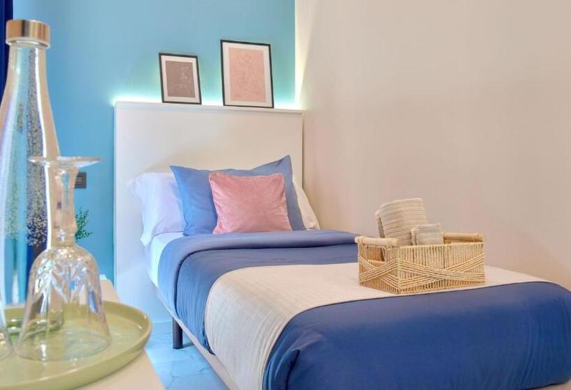 اتاق راحتی سه تخته, Casa Vestali