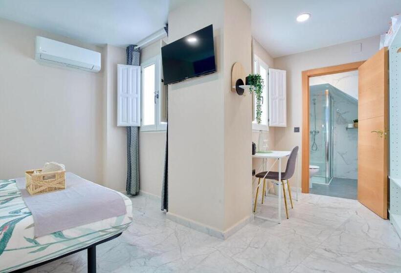 اتاق خانوادگی, Casa Vestali