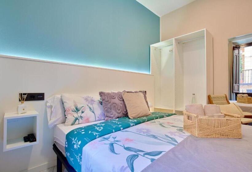 اتاق استاندارد با بالکن, Casa Vestali