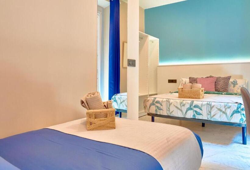 اتاق استاندارد سه تخته با بالکن, Casa Vestali