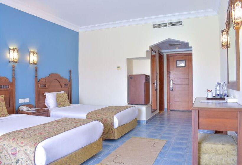 اتاق استاندارد با چشم‌انداز دریا, Jasmine Palace Resort
