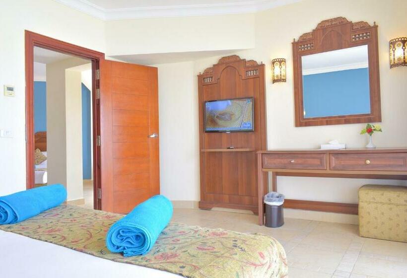 اتاق خانوادگی با چشم‌انداز دریا, Jasmine Palace Resort
