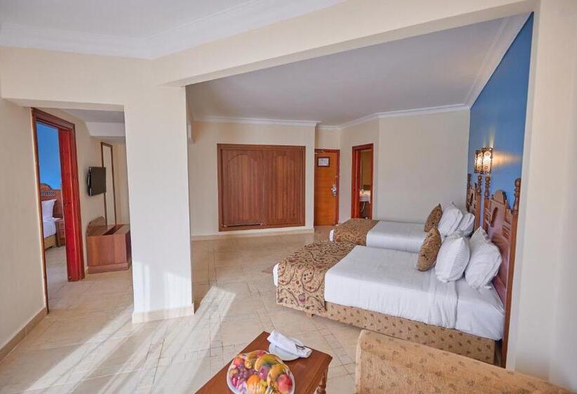 اتاق خانوادگی با چشم‌انداز دریا, Jasmine Palace Resort