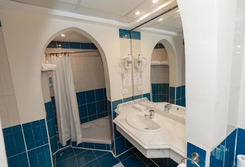 اتاق استاندارد با چشم‌انداز دریا, Jasmine Palace Resort