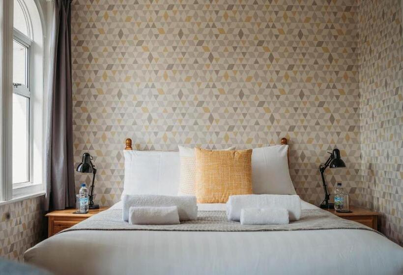 Номер Стандарт, Three Wells B&b