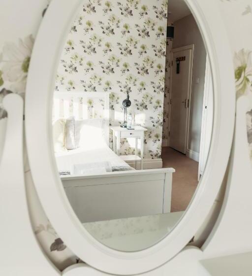 Люкс Премиум, Three Wells B&b