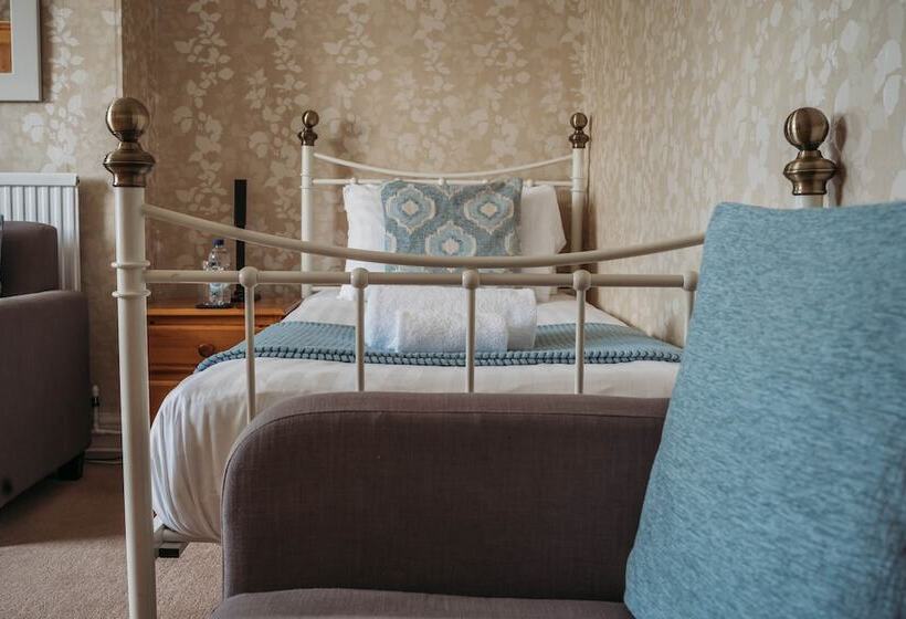 Номер Стандарт, Three Wells B&b