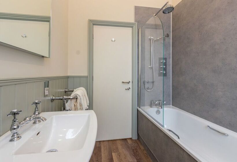 Номер Стандарт, Windermere Park Inc Free Off Site Health Club