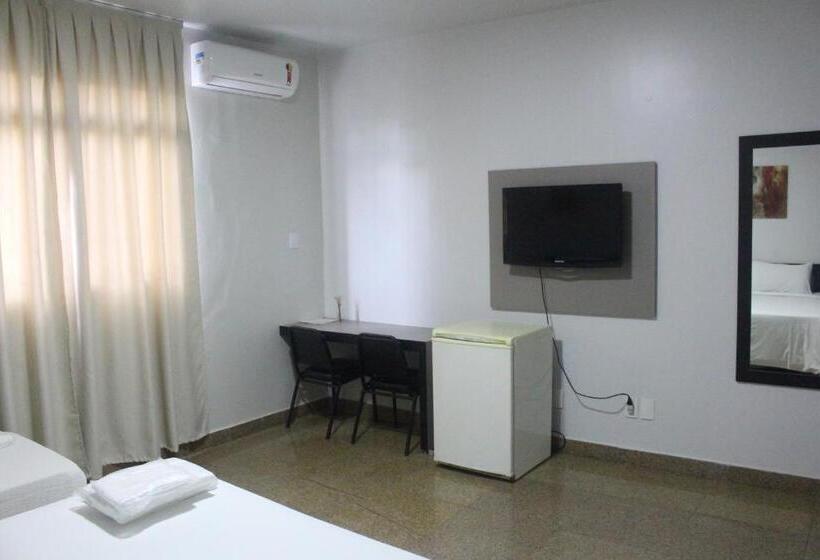4인용 스탠다드 룸, Oscar Blue Montes Claros
