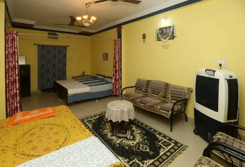 اتاق خانوادگی, Awantika Orchid Home Stay