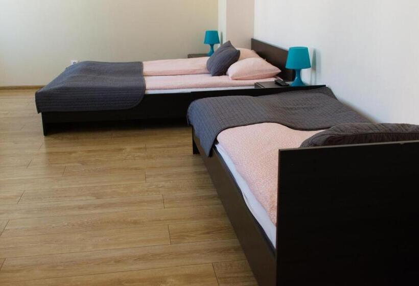 Семейный Номер Классика, Bedrooms Piotrkowska 64