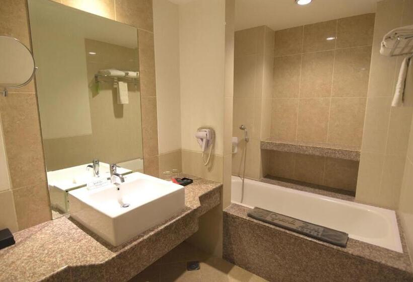 Номер Executive, Grand Zuri Dumai