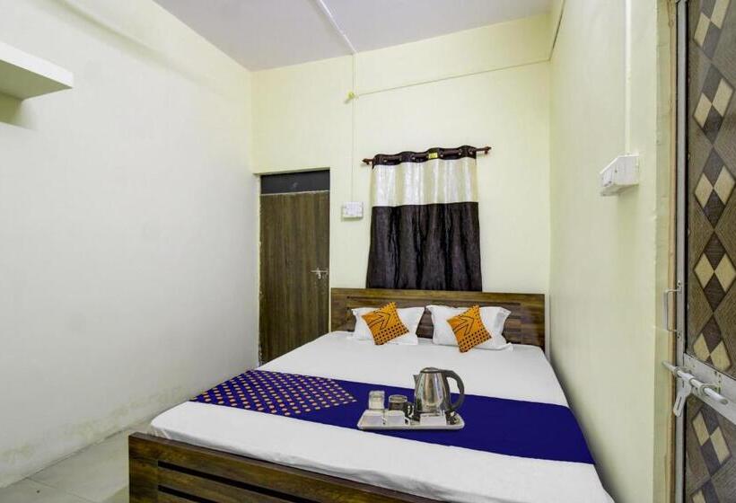 Трехместный Номер Deluxe, Spot On Hotel Ashoka