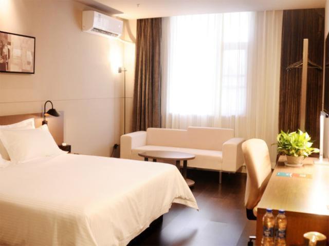 Номер Стандарт, Jinjiang Inn Select Wuhan Tianhe Airport Branch