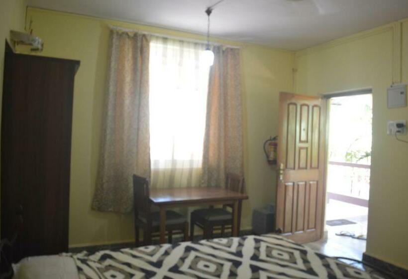带阳台的豪华间, James Guesthouse