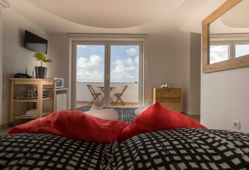 Номер Стандарт Вид на Море с Балконом, Alex Surf Hostel