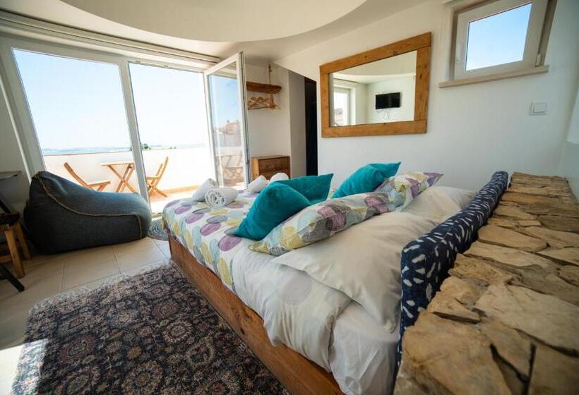 Номер Стандарт Вид на Море с Балконом, Alex Surf Hostel