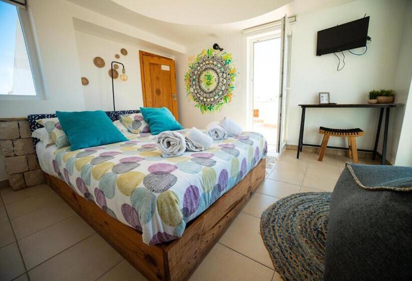 Номер Стандарт Вид на Море с Балконом, Alex Surf Hostel