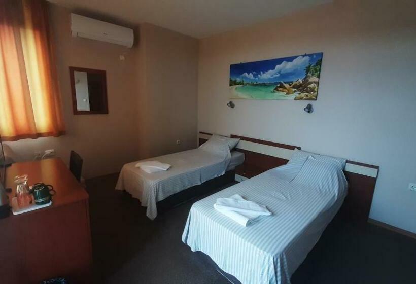 Номер Стандарт, Family Hotel Favourite