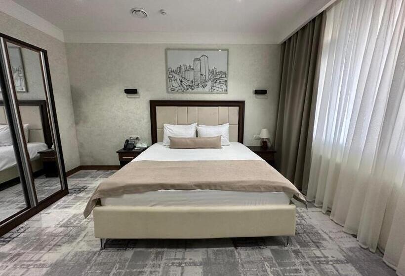 标准间, Green Park