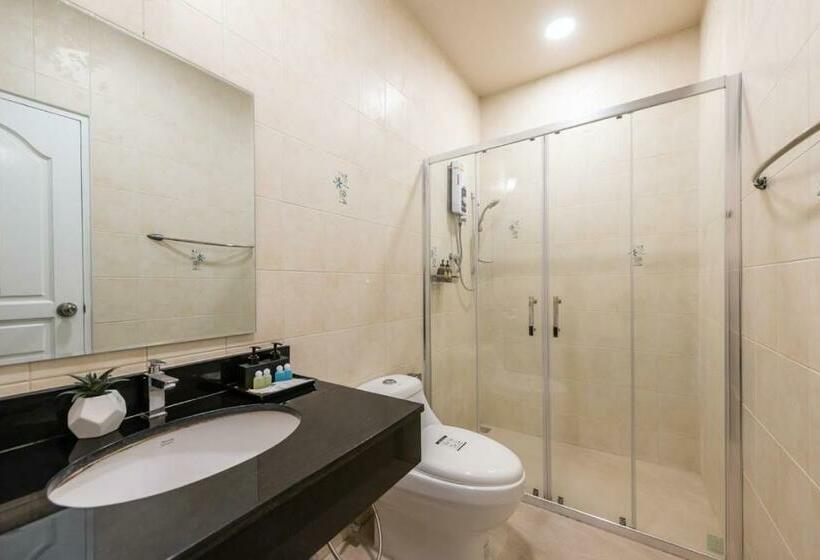 Номер Deluxe, Patra Luxury Hotel Suvarnabhumi