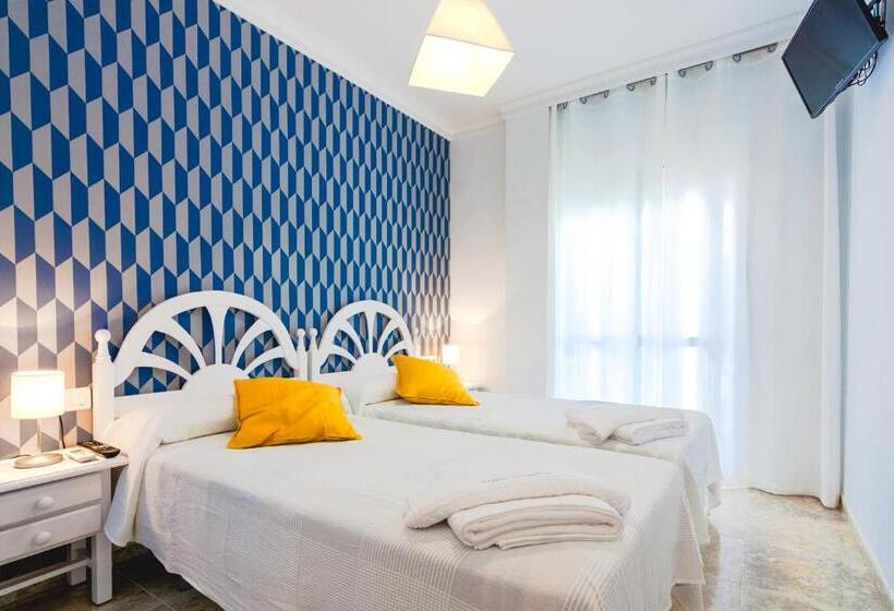 스탠다드 룸, Hostal Luna De Nerja
