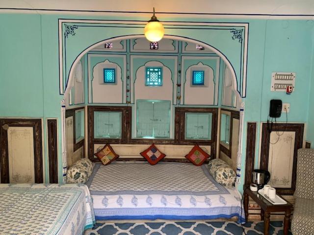 标准三人间, Jaipur Haveli