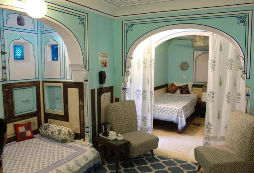 标准三人间, Jaipur Haveli