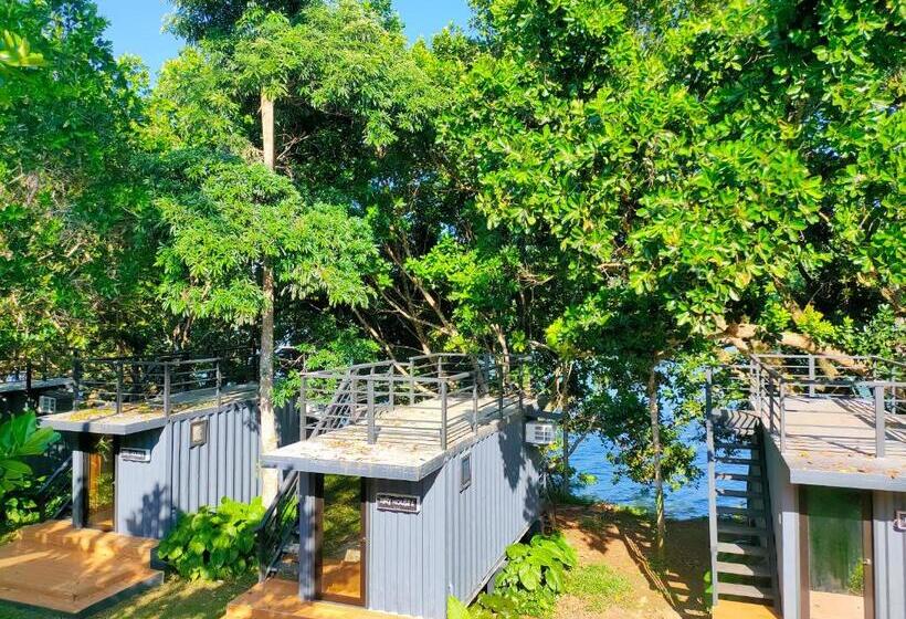 Номер Deluxe, Kaliraya Surf Kamp By Eco Hotel Laguna