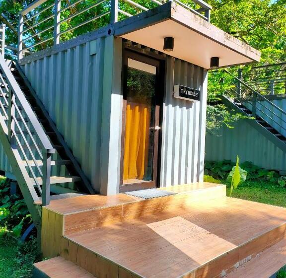 Номер Deluxe, Kaliraya Surf Kamp By Eco Hotel Laguna