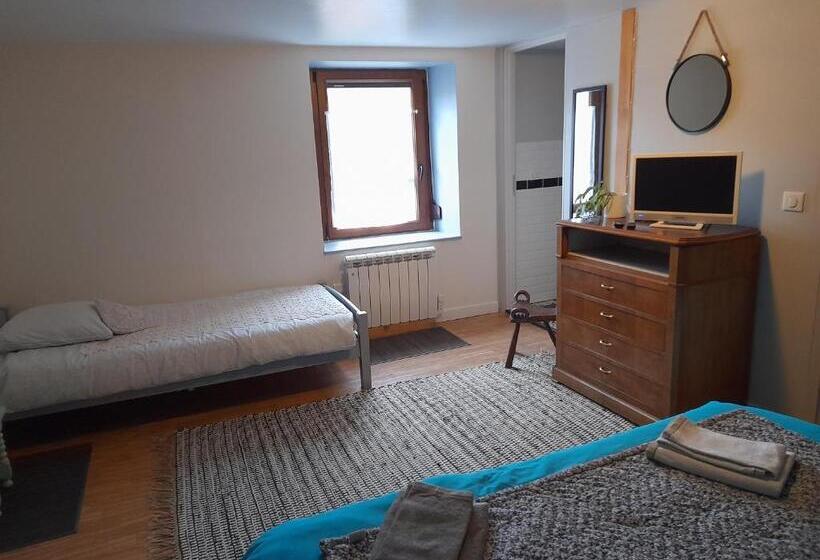 Дом 4 Спальни, La Maison Du Vannier