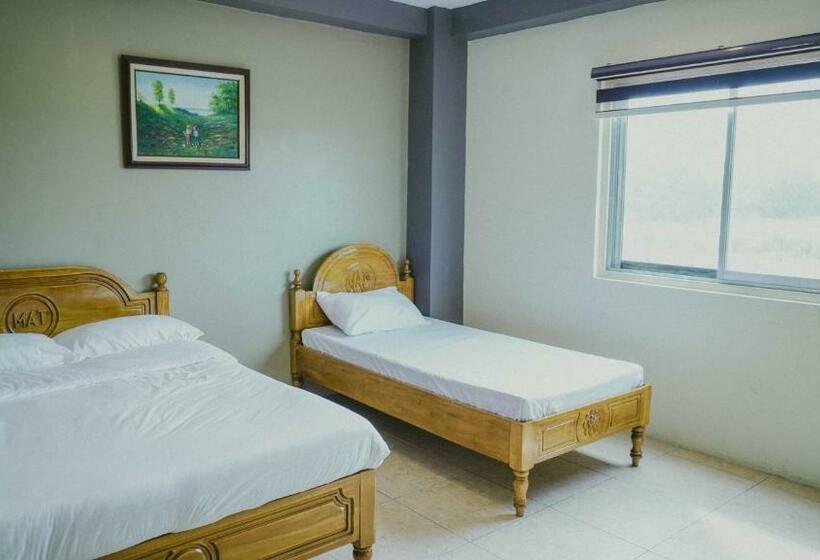 디럭스 룸, 2428 Suites