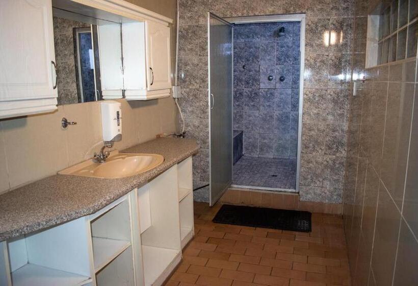غرفة قياسية, Lenasia Guest Lodge