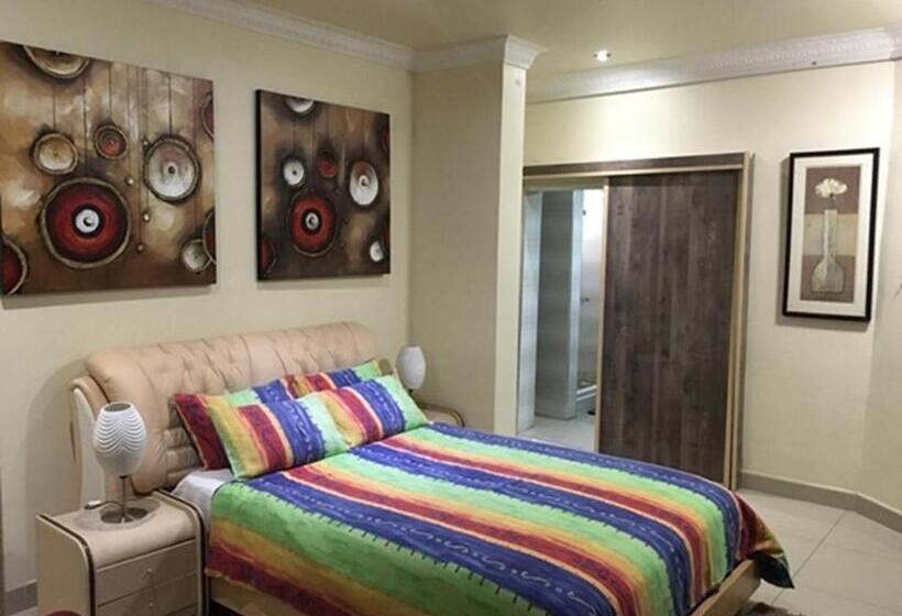 غرفة سوبيريور سرير كينج, Lenasia Guest Lodge