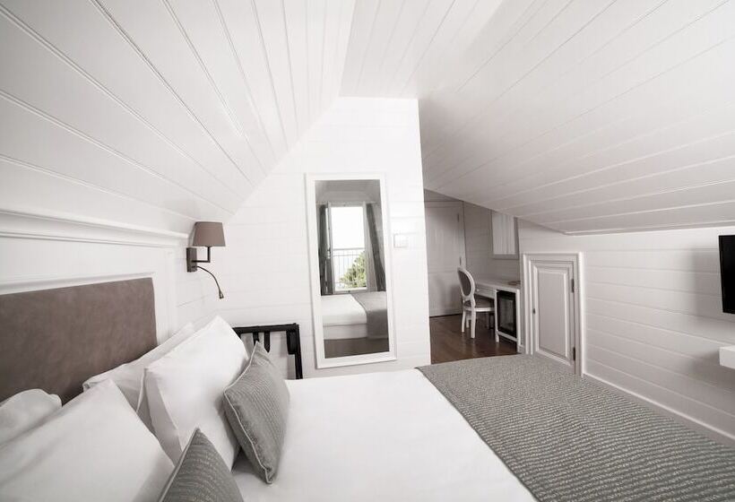 豪华海景房带阳台, Triada Hotel Buyukada