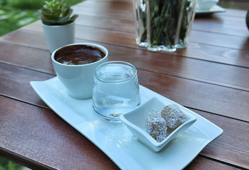 家庭洋房, Triada Hotel Buyukada
