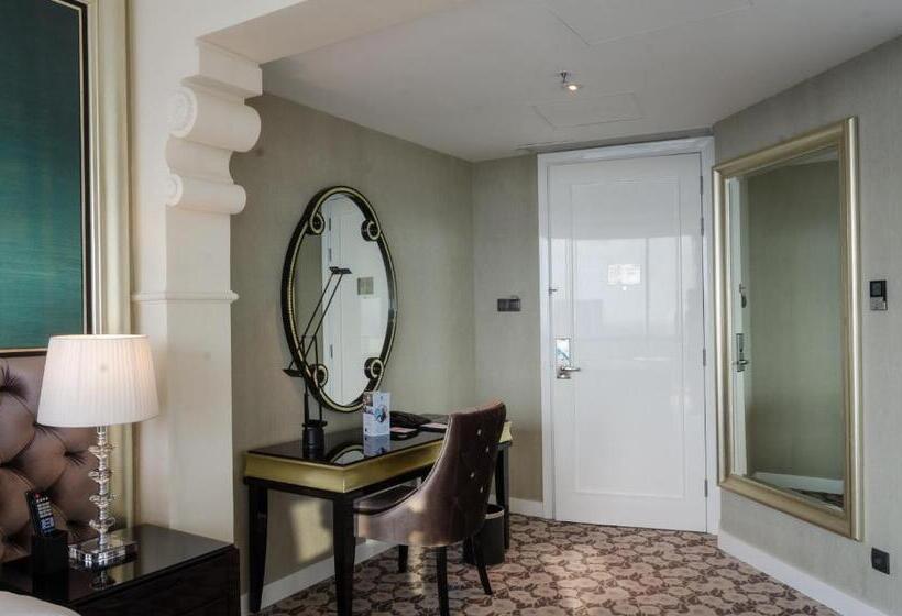 اتاق لوکس, Ciputra World Surabaya Managed By Swiss Belhotel International