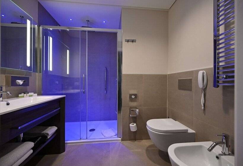 Номер Стандарт, Doubletree By Hilton Hotel Yerevan City Centre