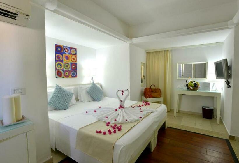 Семейный Номер, Le Cale D'otranto Beach Resort