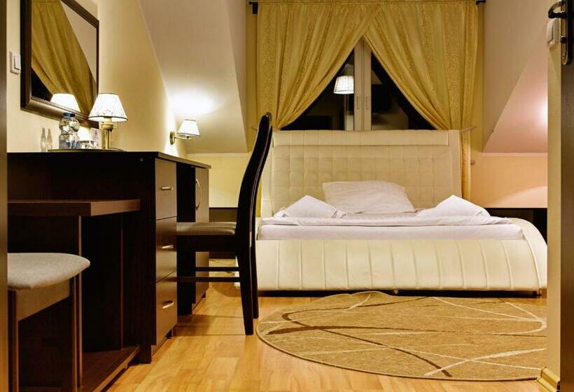 Номер Стандарт Индивидуальный, Dworek Różany Hotel & Restauracja