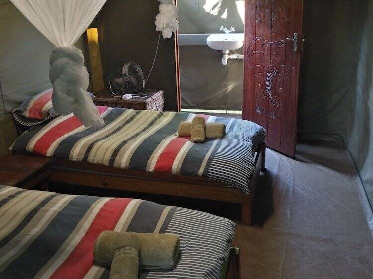 اتاق استاندارد, Caprivi Houseboat Safari Lodge