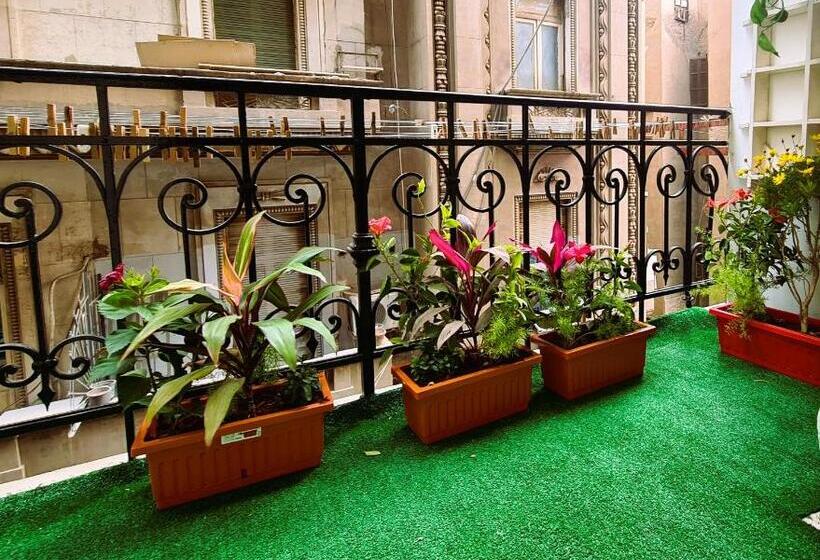 اتاق استاندارد چهار تخته, The Australian Hostel