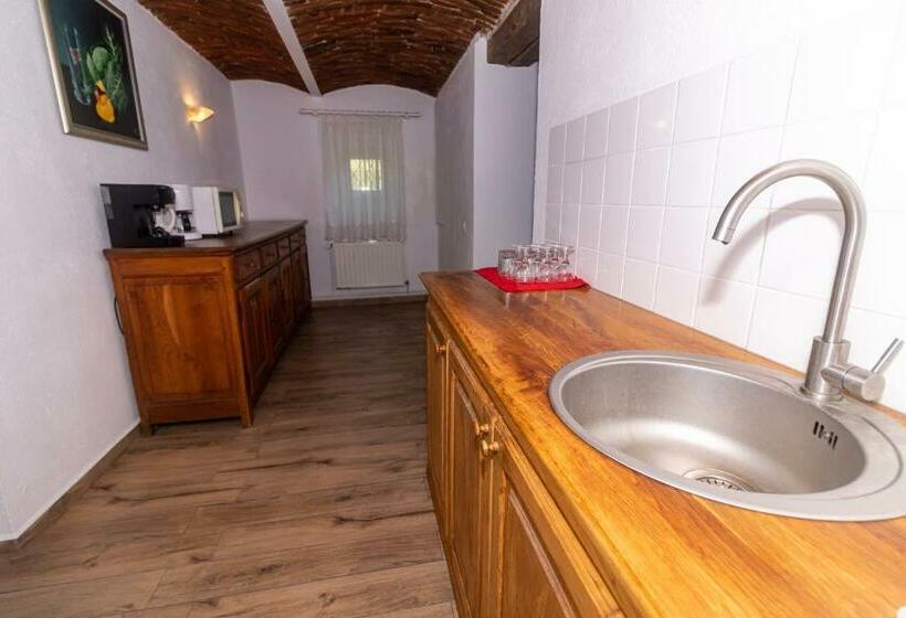 Апартаменты 2 Спальни, Flanderhof Manor