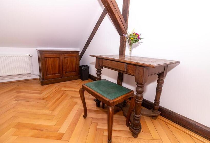 Номер Стандарт, Flanderhof Manor