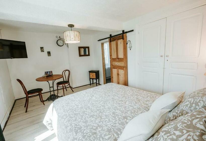 Номер Стандарт, Relais Des Combrailles