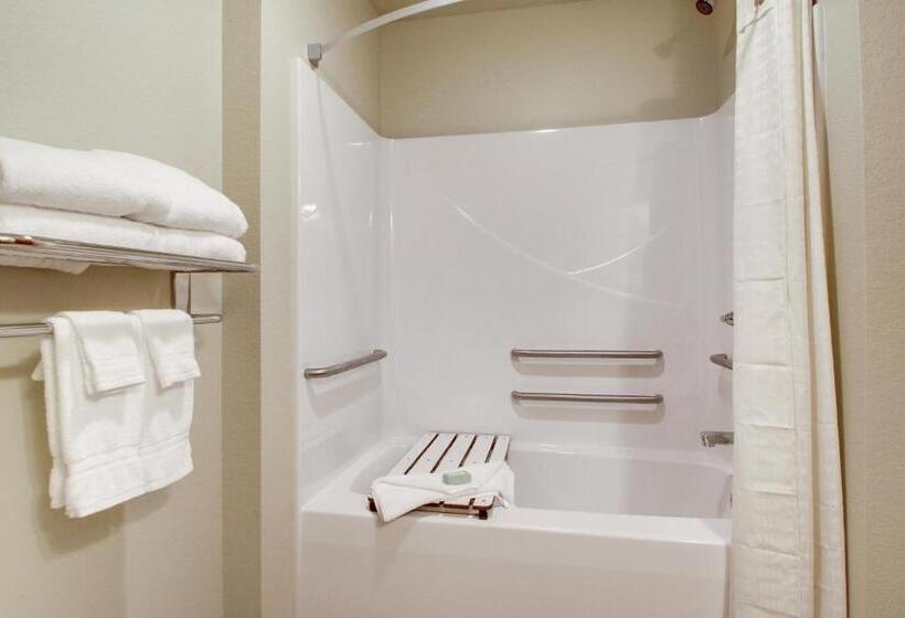 适合残疾人士使用的带超级大床的标准间, Cobblestone Hotel & Suites   Salem
