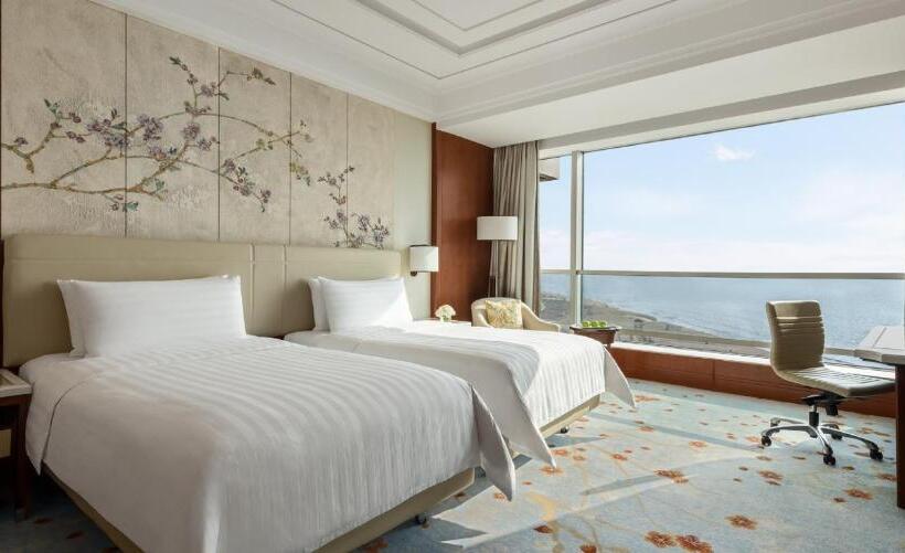 Номер Deluxe Вид на Море, Shangrila Qinhuangdao