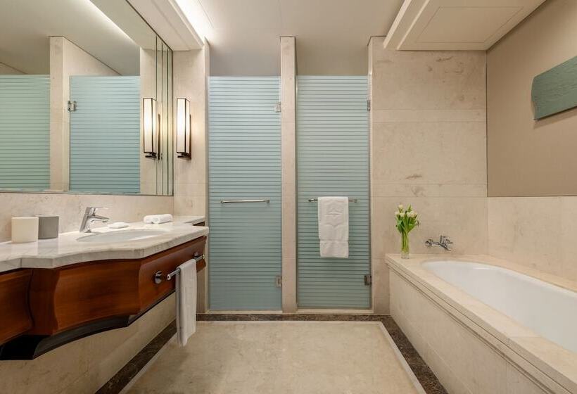 Номер Deluxe Вид на Море с Балконом, Shangrila Qinhuangdao