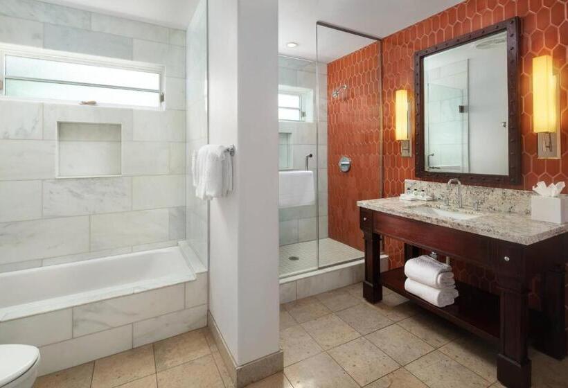 带大床的小型套房, Triada Palm Springs, Autograph Collection