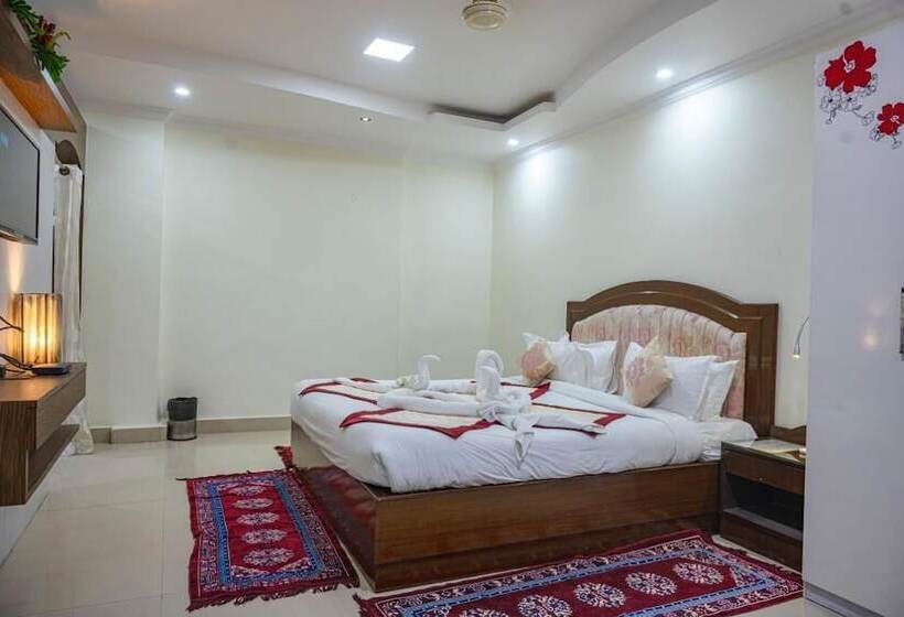 سوییت لوکس, Bodhgaya Regency